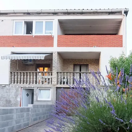 Apartment Apartments Nika Zadar