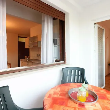 Apartments Nika *